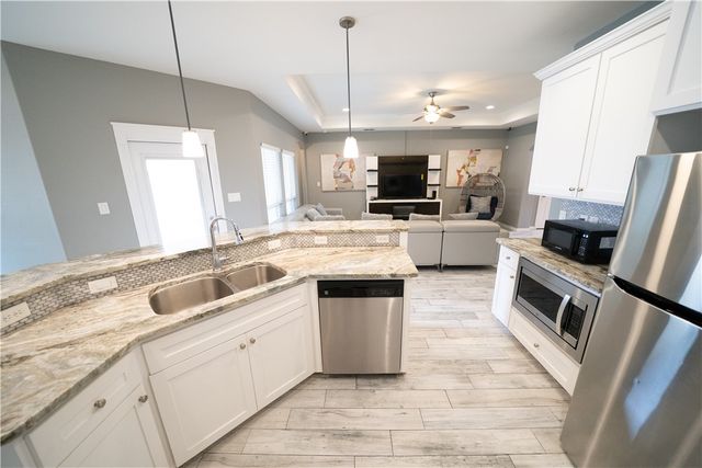 5730 Bella Donna Dr, Corpus Christi, TX 78414