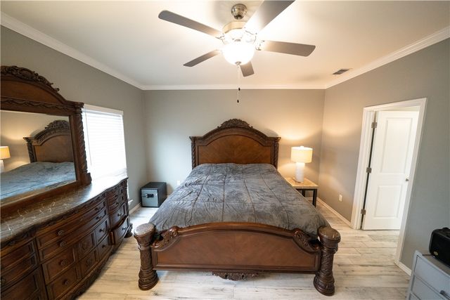 5730 Bella Donna Dr, Corpus Christi, TX 78414