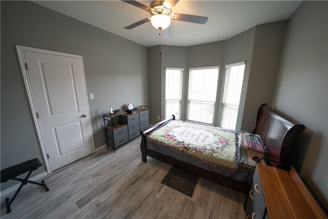 5730 Bella Donna Dr, Corpus Christi, TX 78414