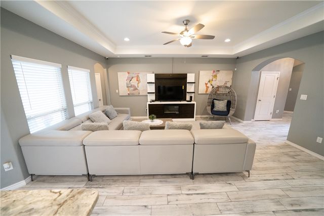 5730 Bella Donna Dr, Corpus Christi, TX 78414