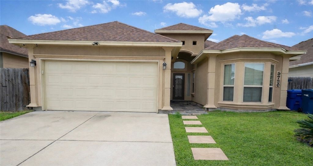 5730 Bella Donna Dr, Corpus Christi, TX 78414
