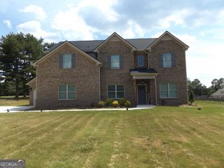 689 S Jeff Davis Drive, Fayetteville, GA 30215