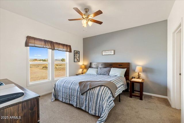 24617 N LAREDO Lane, Paulden, AZ 86334