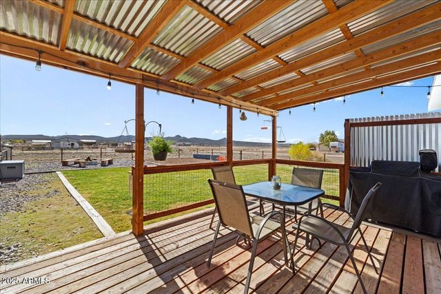 24617 N LAREDO Lane, Paulden, AZ 86334