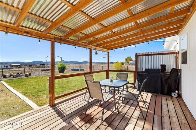 24617 N LAREDO Lane, Paulden, AZ 86334