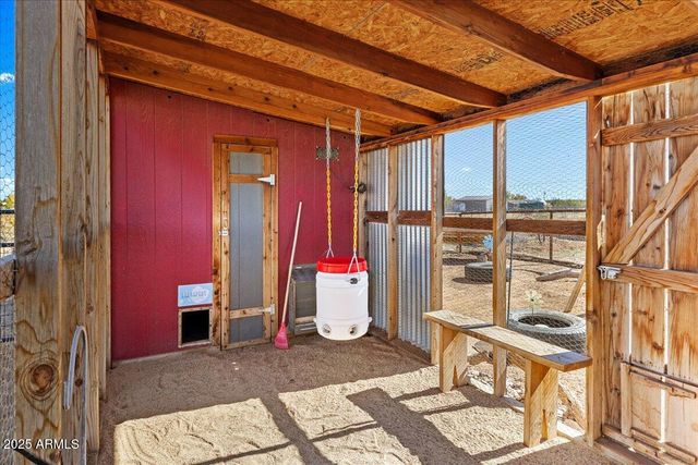 24617 N LAREDO Lane, Paulden, AZ 86334