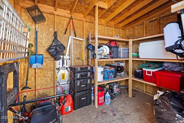 24617 N LAREDO Lane, Paulden, AZ 86334