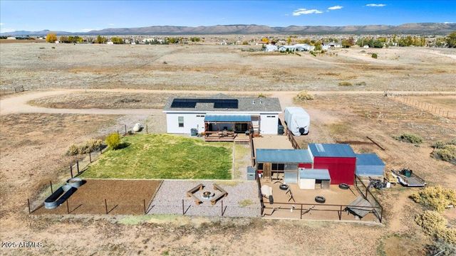 24617 N LAREDO Lane, Paulden, AZ 86334