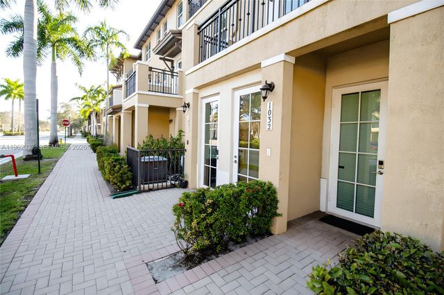 1032 SW 147th Ave 10101, Pembroke Pines, FL 33027
