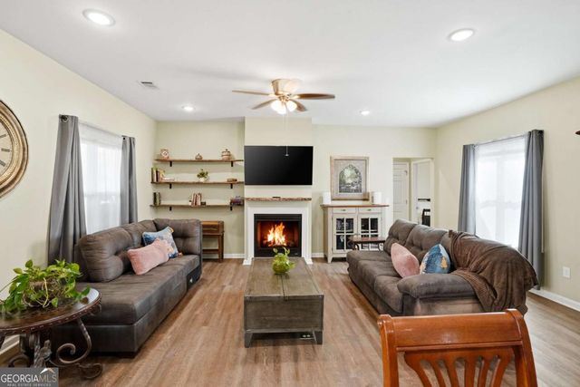 1540 Willow Gate Trace, Auburn, GA 30011