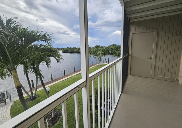 630 Southwind Circle, North Palm Beach, FL 33408