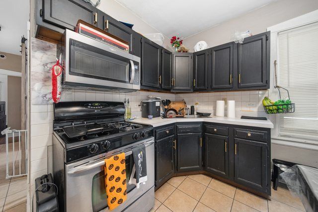 5344 W Drummond Place, Chicago, IL 60639