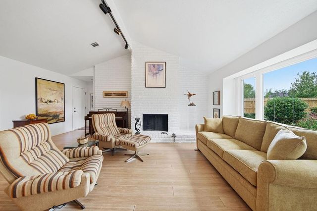 16327 Blackhawk Boulevard, Friendswood, TX 77546