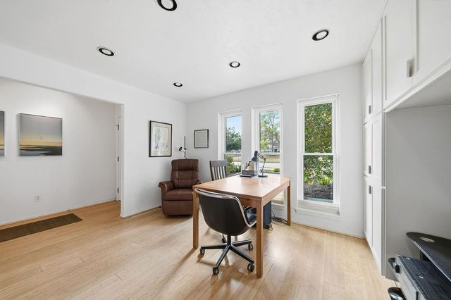 16327 Blackhawk Boulevard, Friendswood, TX 77546