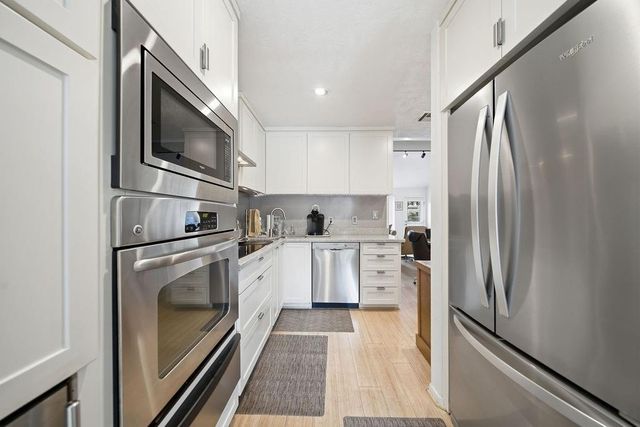 16327 Blackhawk Boulevard, Friendswood, TX 77546