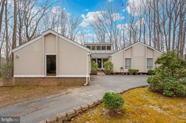 10101 LLOYD RD, Potomac, MD 20854