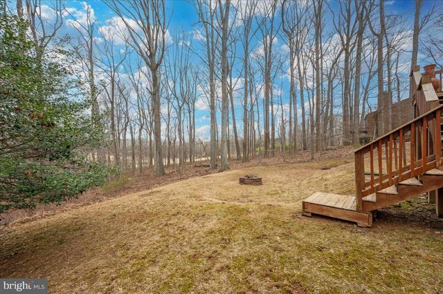 10101 LLOYD RD, Potomac, MD 20854