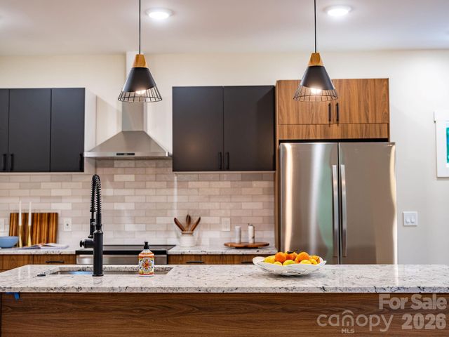 14 Da Vinci Court, Asheville, NC 28806