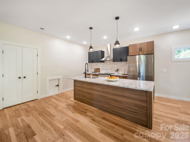 14 Da Vinci Court, Asheville, NC 28806