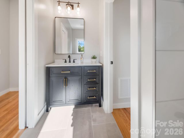 14 Da Vinci Court, Asheville, NC 28806