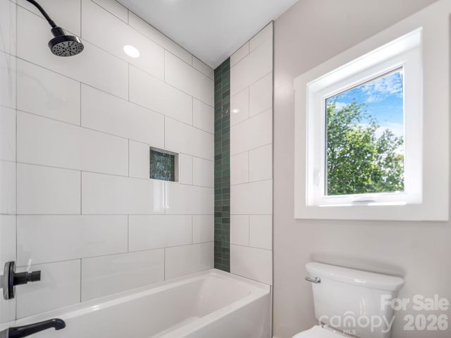 14 Da Vinci Court, Asheville, NC 28806