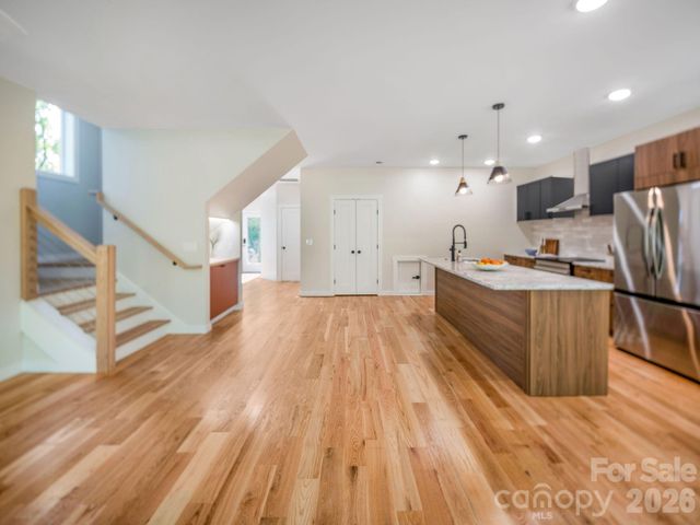 14 Da Vinci Court, Asheville, NC 28806