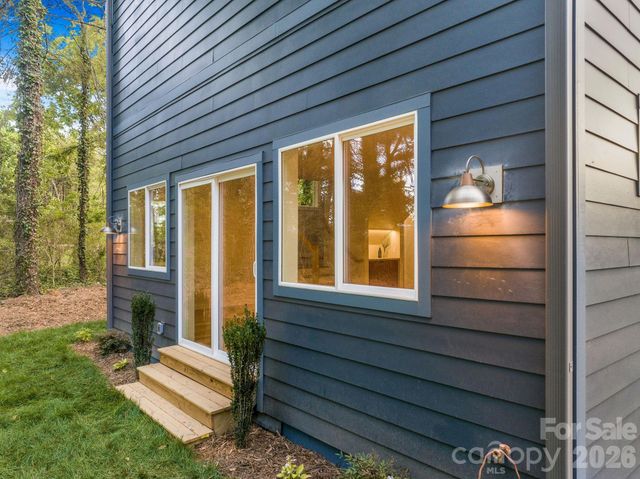 14 Da Vinci Court, Asheville, NC 28806