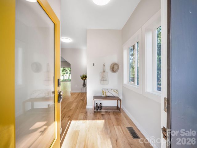 14 Da Vinci Court, Asheville, NC 28806