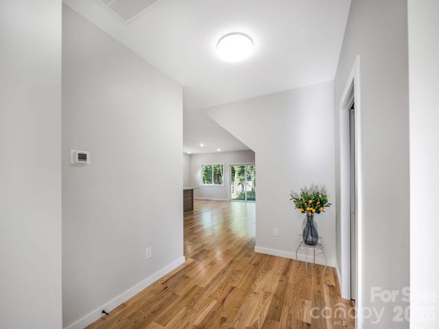 14 Da Vinci Court, Asheville, NC 28806