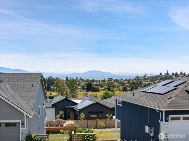 5416 Lonicera Drive, Blaine, WA 98230