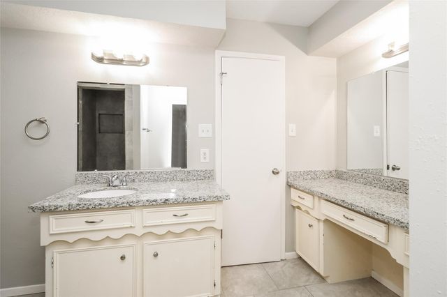 647 Mosswood Drive, Conroe, TX 77302