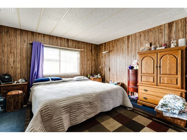 1225 W 10TH Ave 18, Junction City, OR 97448