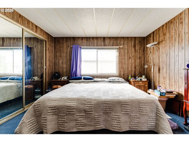 1225 W 10TH Ave 18, Junction City, OR 97448