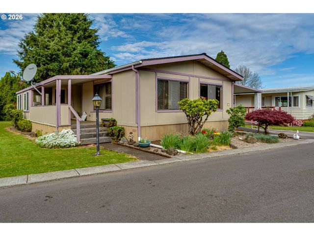 1225 W 10TH Ave 18, Junction City, OR 97448