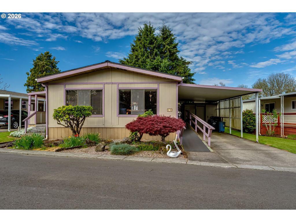1225 W 10TH Ave 18, Junction City, OR 97448