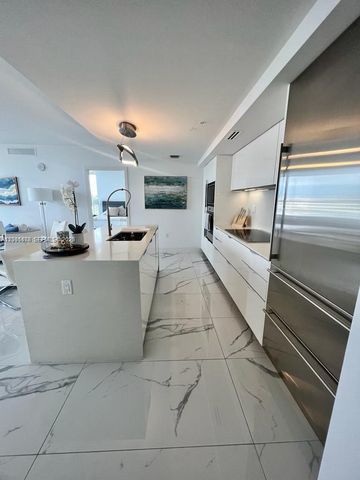 9521 E Bay Harbor Dr 801, Bay Harbor Islands, FL 33154