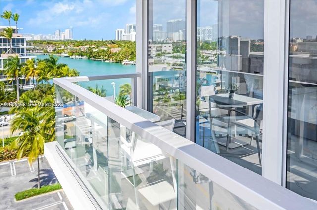 9521 E Bay Harbor Dr 801, Bay Harbor Islands, FL 33154