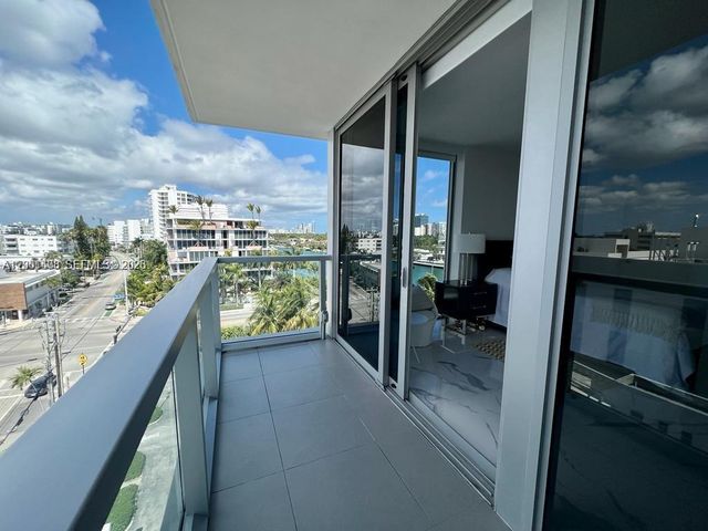 9521 E Bay Harbor Dr 801, Bay Harbor Islands, FL 33154