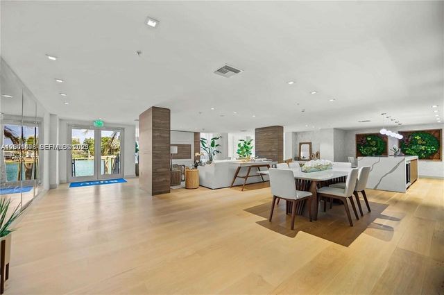 9521 E Bay Harbor Dr 801, Bay Harbor Islands, FL 33154