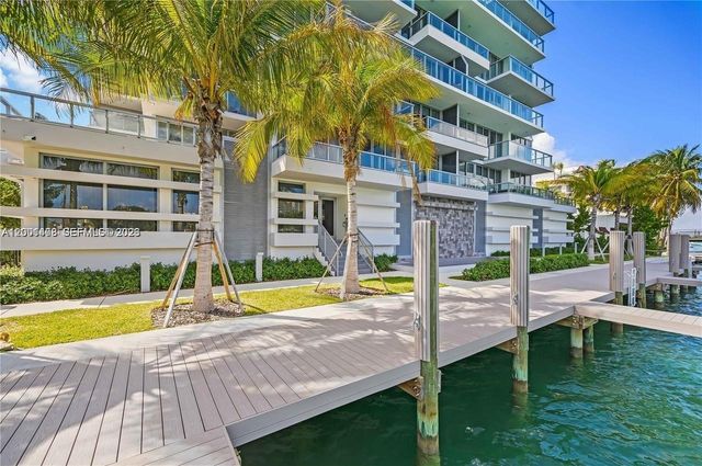 9521 E Bay Harbor Dr 801, Bay Harbor Islands, FL 33154