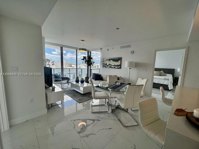 9521 E Bay Harbor Dr 801, Bay Harbor Islands, FL 33154