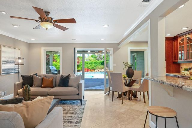 9317 Dovewood Ct, Orangevale, CA 95662