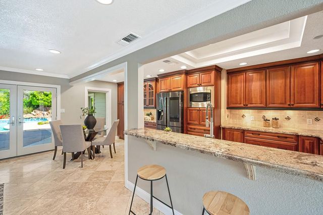 9317 Dovewood Ct, Orangevale, CA 95662