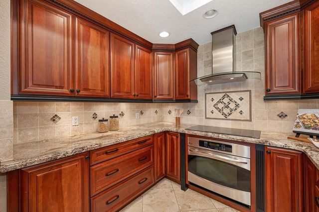 9317 Dovewood Ct, Orangevale, CA 95662