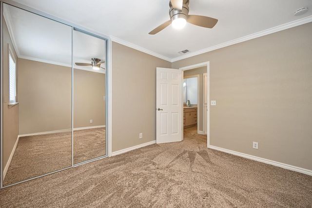 9317 Dovewood Ct, Orangevale, CA 95662