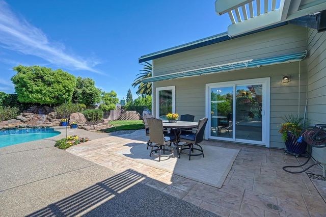 9317 Dovewood Ct, Orangevale, CA 95662