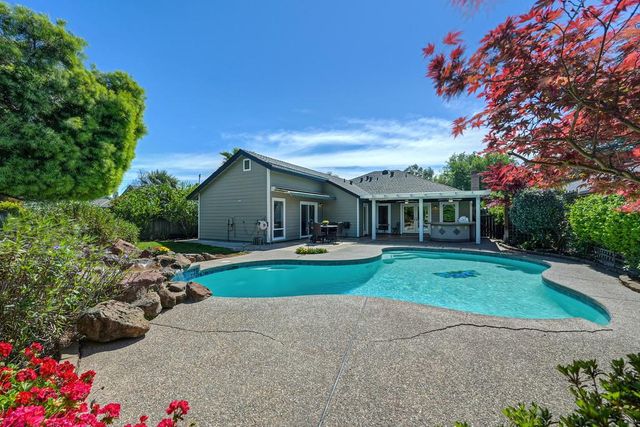 9317 Dovewood Ct, Orangevale, CA 95662