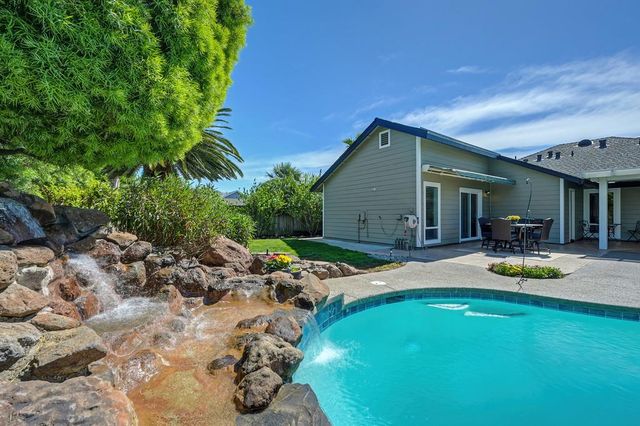 9317 Dovewood Ct, Orangevale, CA 95662