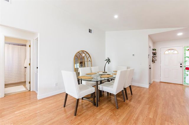 8194 124TH TERRACE, Largo, FL 33773