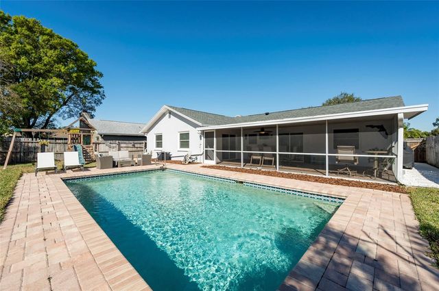 8194 124TH TERRACE, Largo, FL 33773